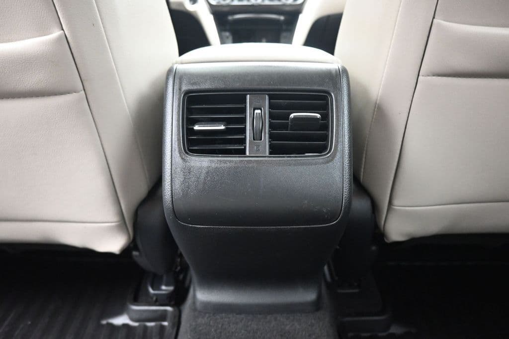 2018 Honda Accord Touring 2.0T, photo 37 of 64