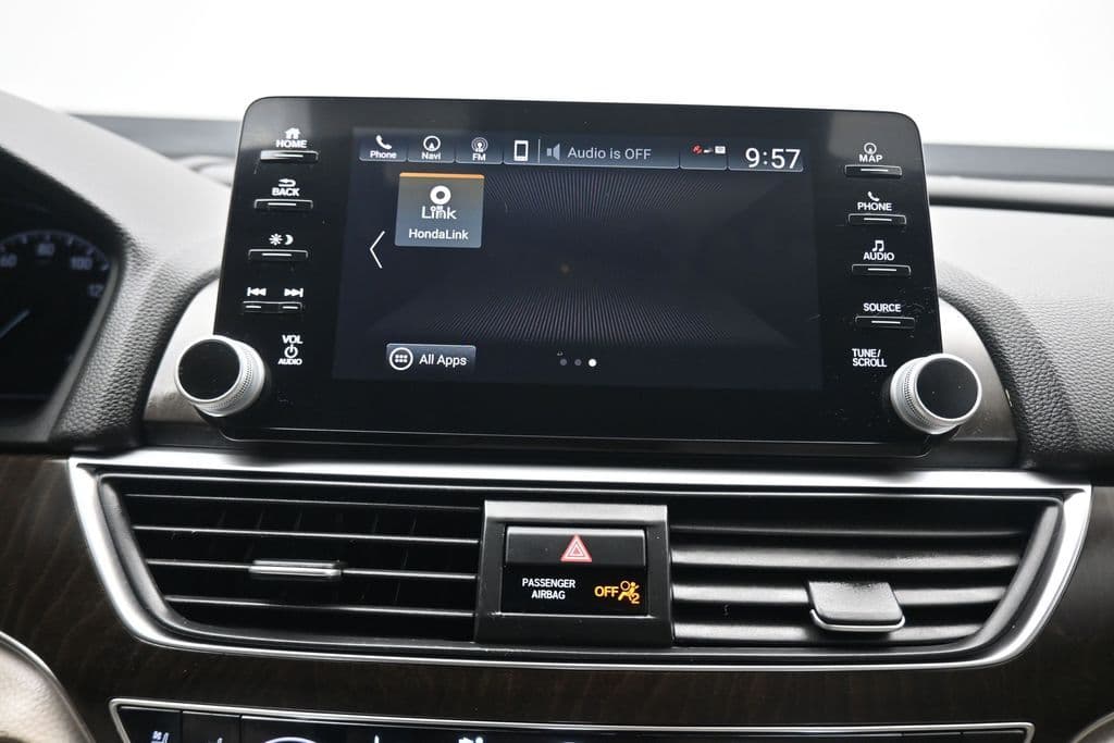 2018 Honda Accord Touring 2.0T, photo 19 of 64