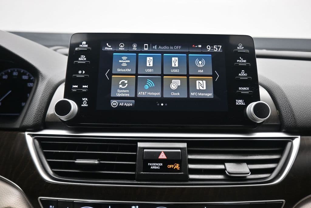 2018 Honda Accord Touring 2.0T, photo 18 of 64