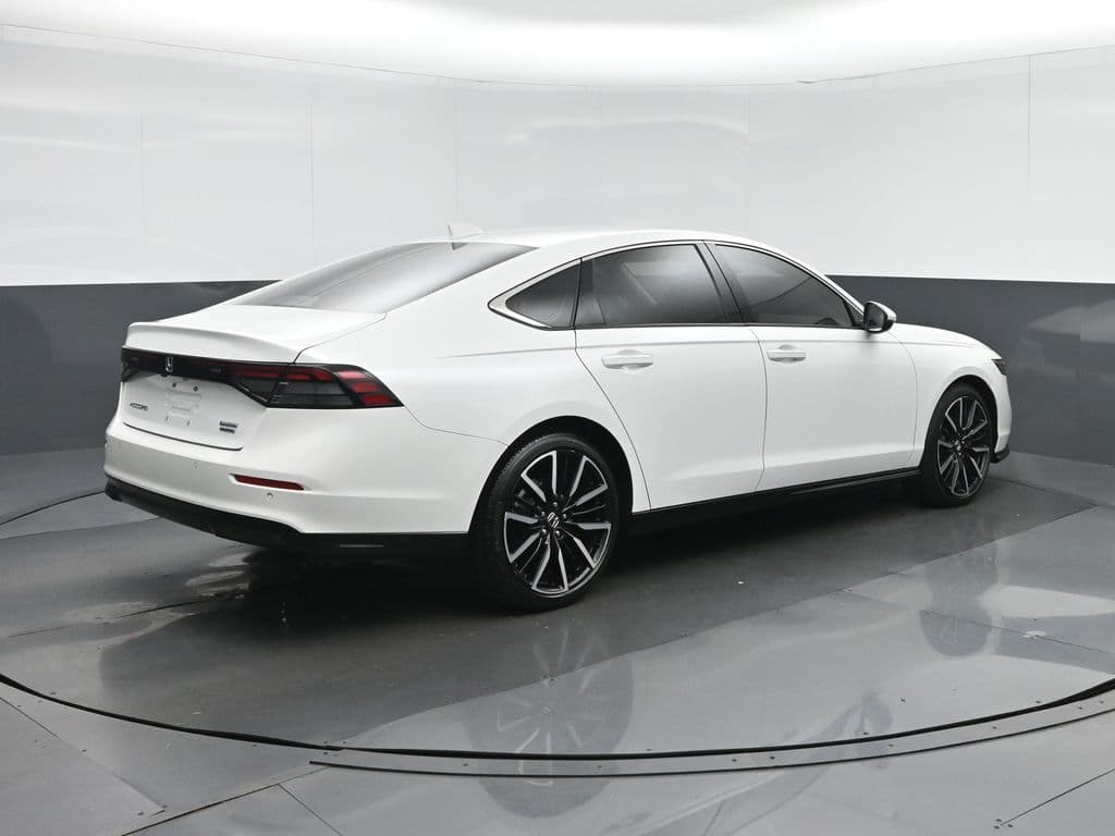 2023 Honda Accord Hybrid Touring, photo 7 of 59