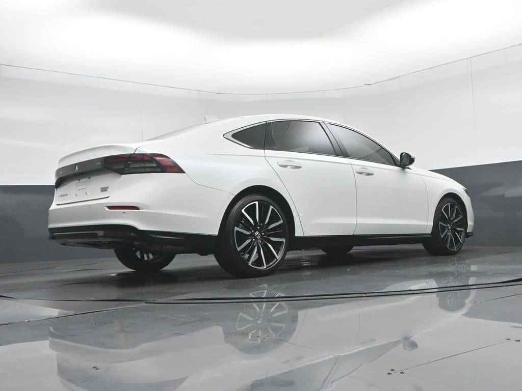 2023 Honda Accord Hybrid Touring, photo 55 of 59