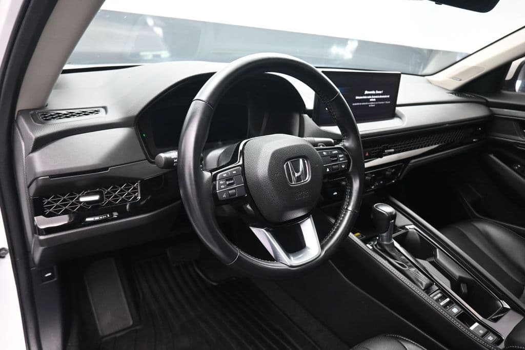 2023 Honda Accord Hybrid Touring, photo 13 of 59