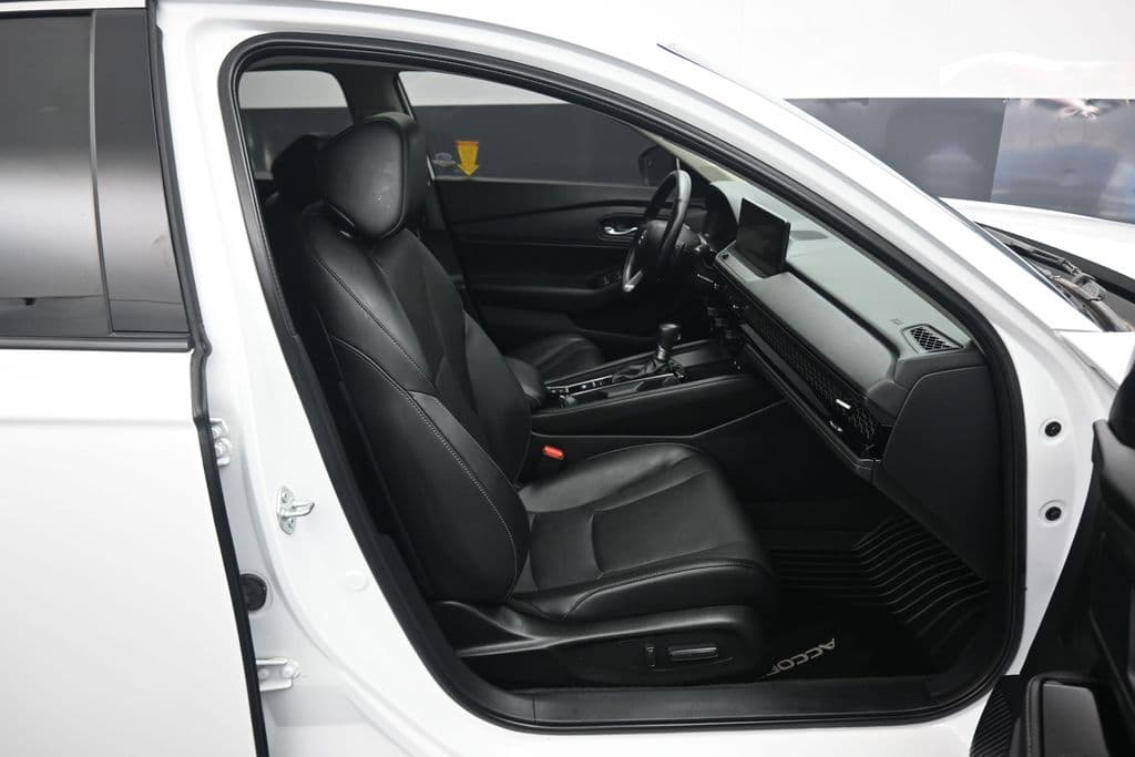 2023 Honda Accord Hybrid Touring, photo 43 of 59