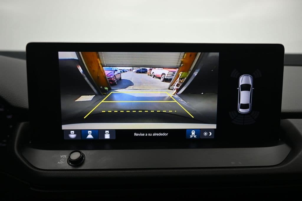 2023 Honda Accord Hybrid Touring, photo 21 of 59