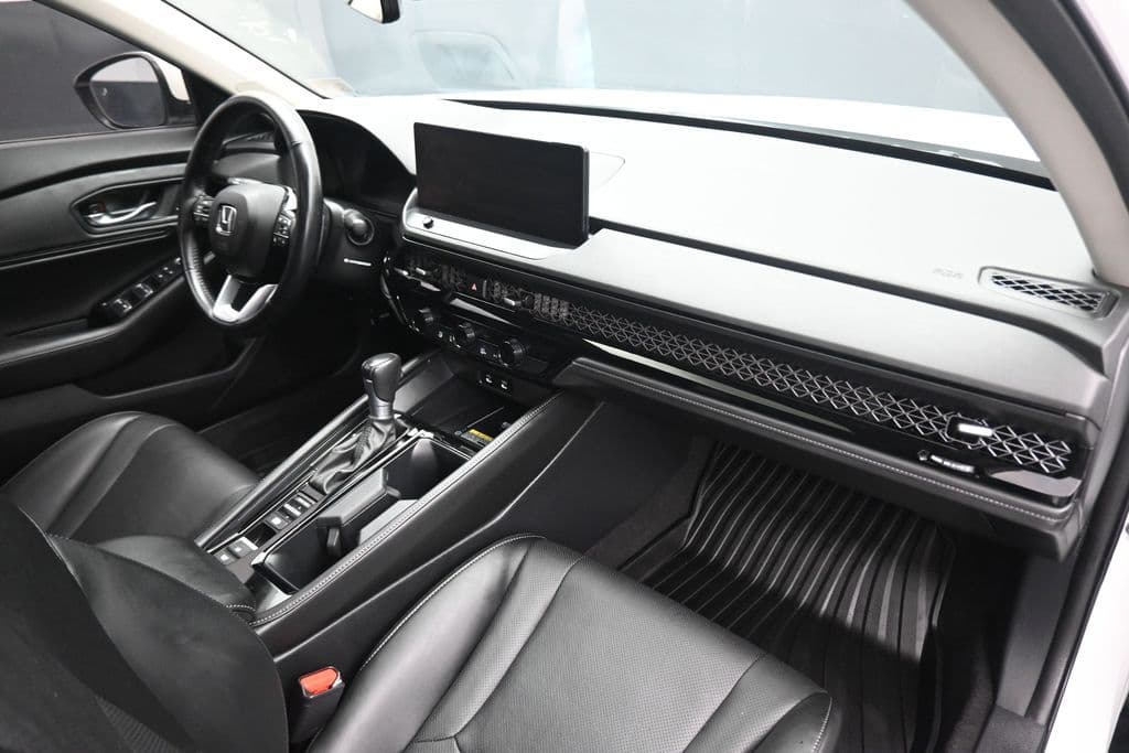 2023 Honda Accord Hybrid Touring, photo 45 of 59
