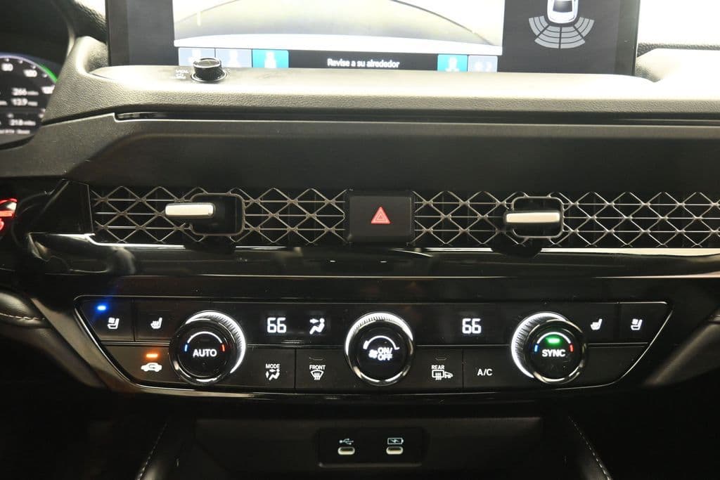 2023 Honda Accord Hybrid Touring, photo 23 of 59