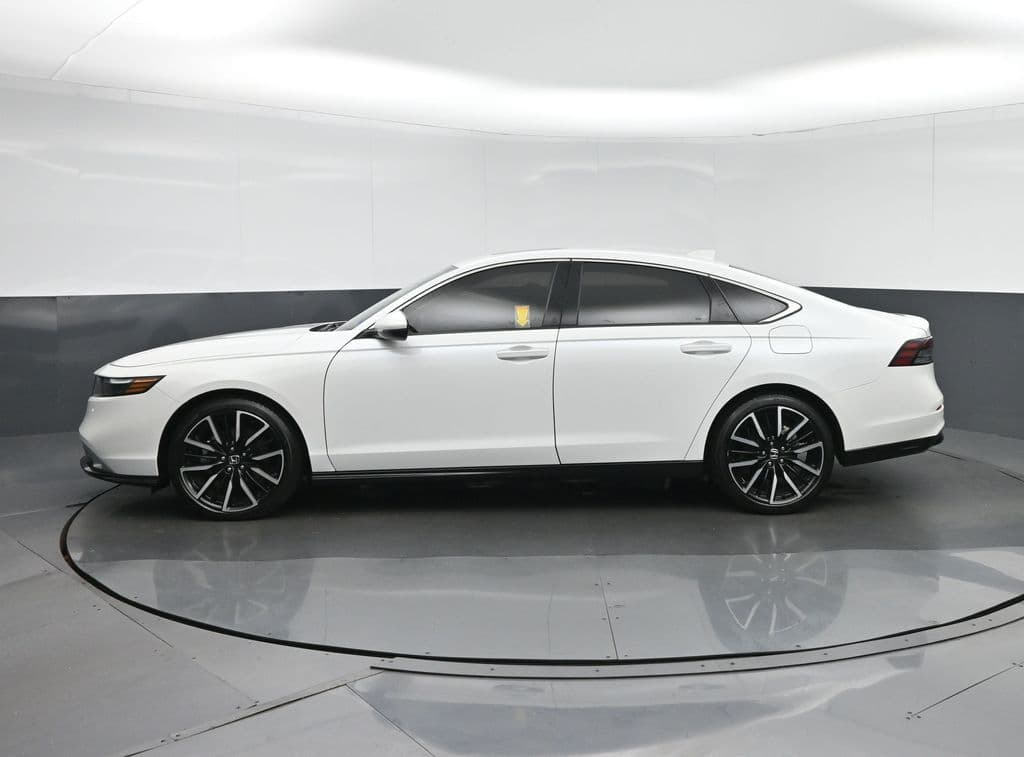 2023 Honda Accord Hybrid Touring, photo 4 of 59