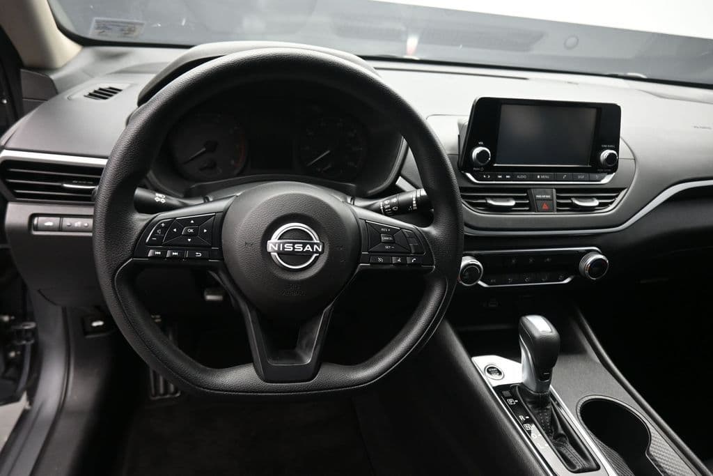 2024 Nissan Altima 2.5 S, photo 14 of 52