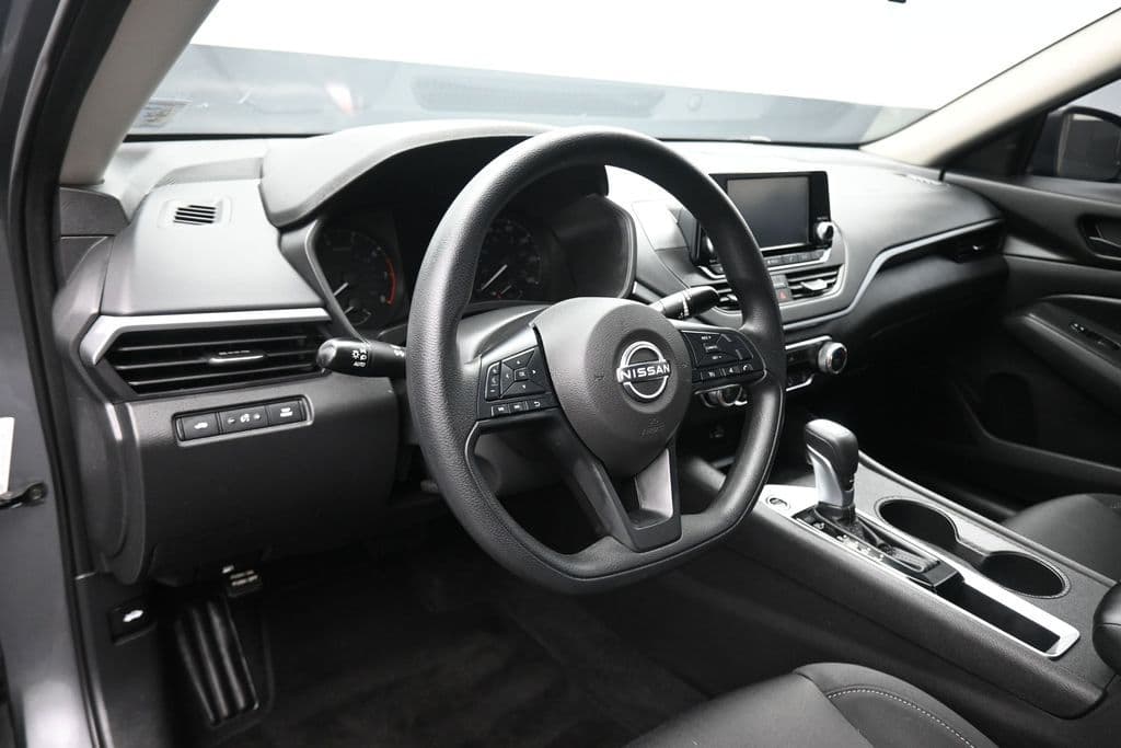 2024 Nissan Altima 2.5 S, photo 13 of 52