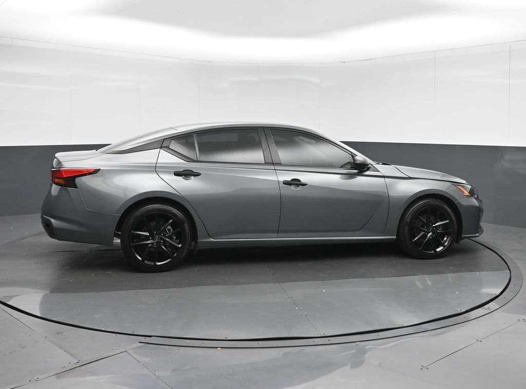 2024 Nissan Altima 2.5 S, photo 8 of 52