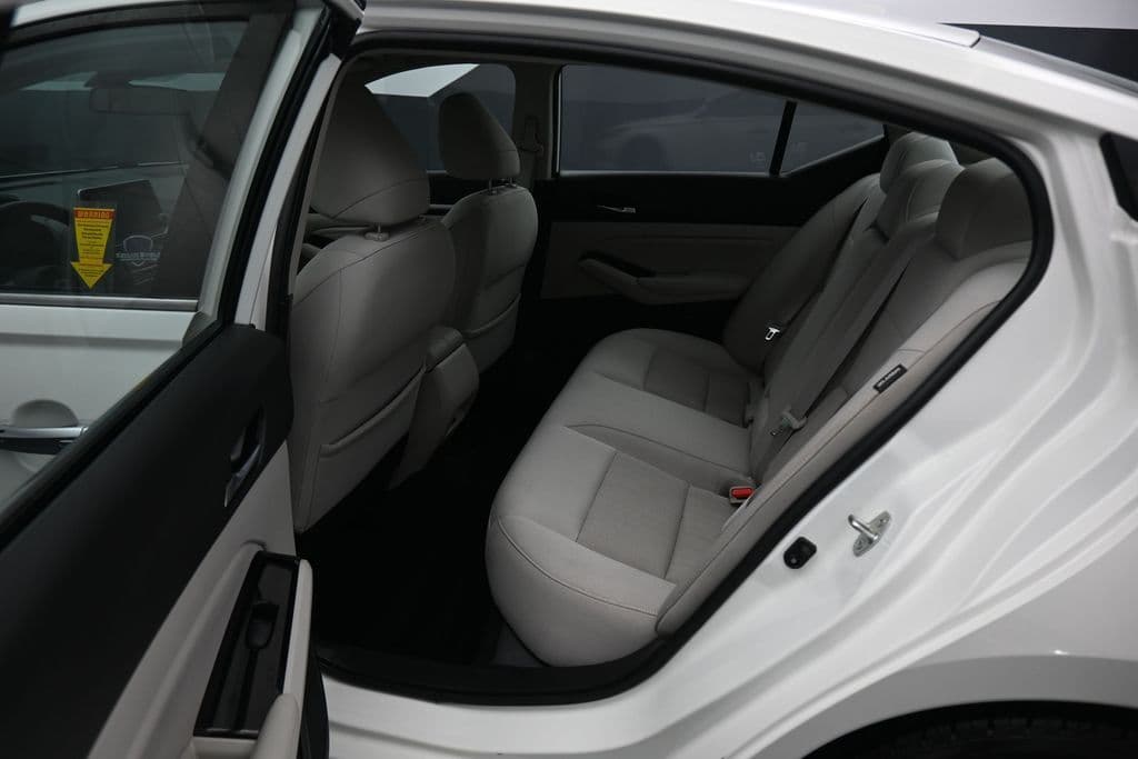 2021 Nissan Altima 2.5 SV, photo 29 of 56