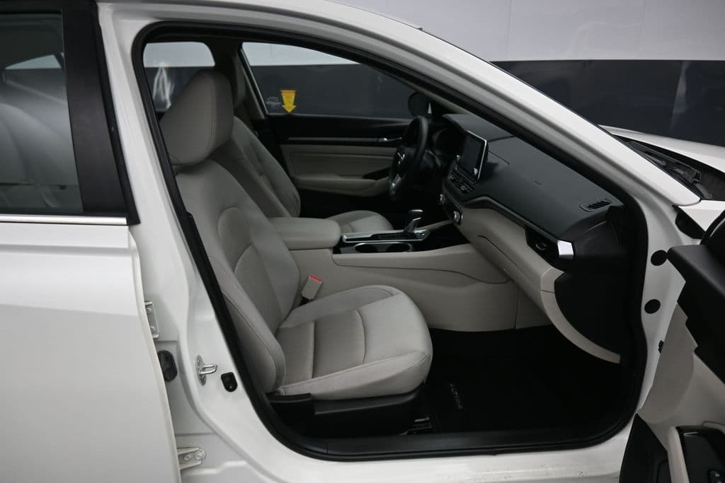 2021 Nissan Altima 2.5 SV, photo 38 of 56