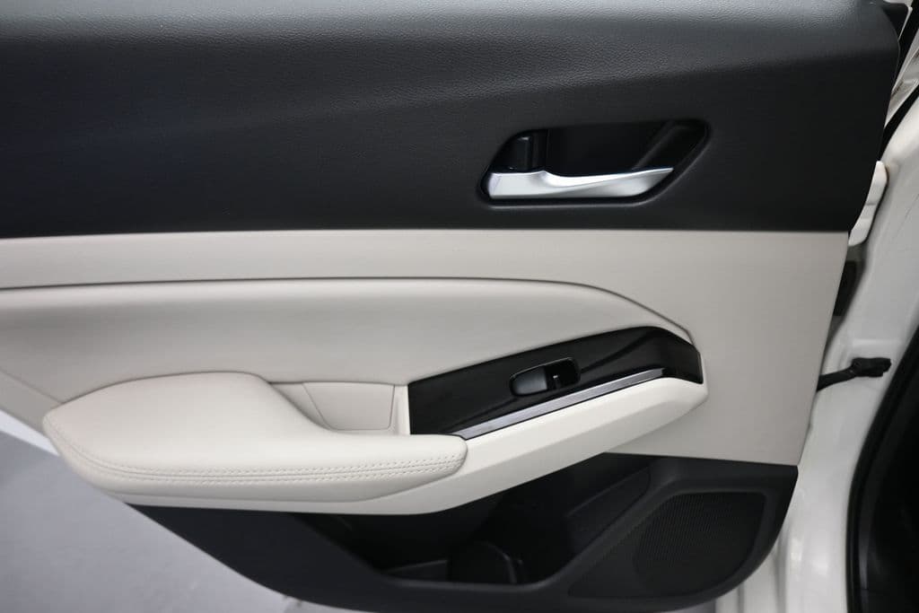 2021 Nissan Altima 2.5 SV, photo 28 of 56