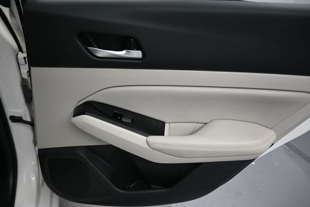 2021 Nissan Altima 2.5 SV, photo 33 of 56