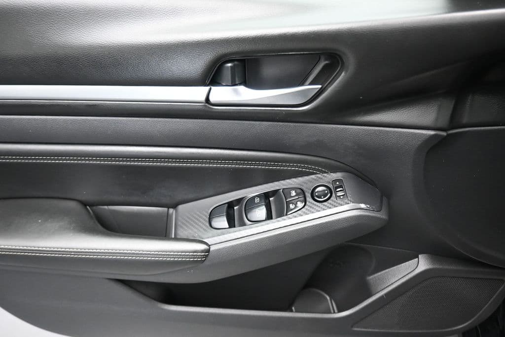 2019 Nissan Altima 2.5 SV, photo 10 of 56