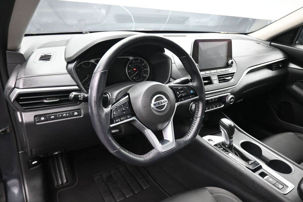 2019 Nissan Altima 2.5 SV, photo 13 of 56