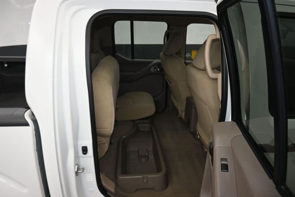 2019 Nissan Frontier SV, photo 33 of 54