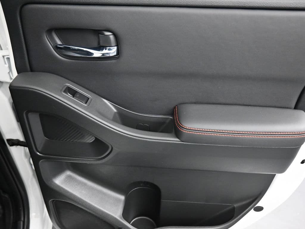 2022 Nissan Frontier PRO-4X, photo 38 of 60