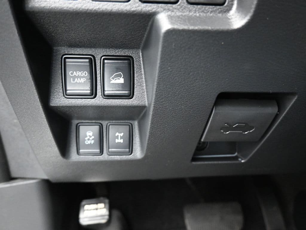 2022 Nissan Frontier PRO-4X, photo 28 of 60
