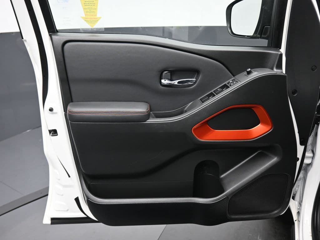 2022 Nissan Frontier PRO-4X, photo 9 of 60