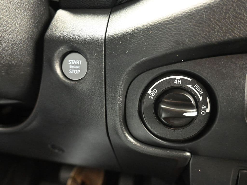 2022 Nissan Frontier PRO-4X, photo 21 of 60