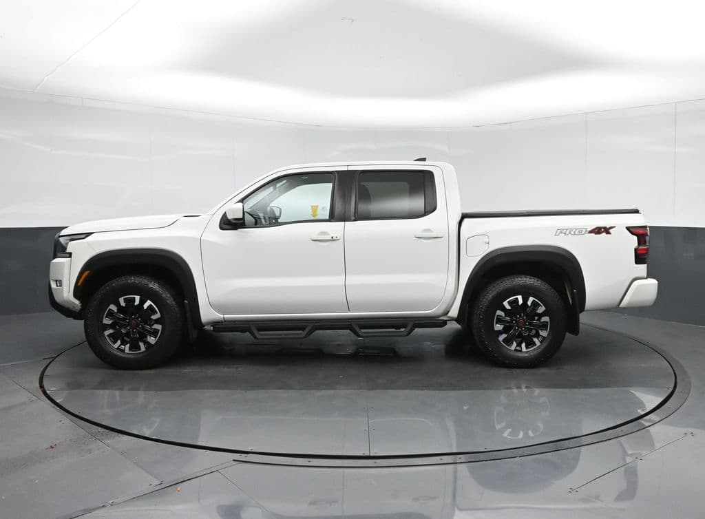 2022 Nissan Frontier PRO-4X, photo 4 of 60