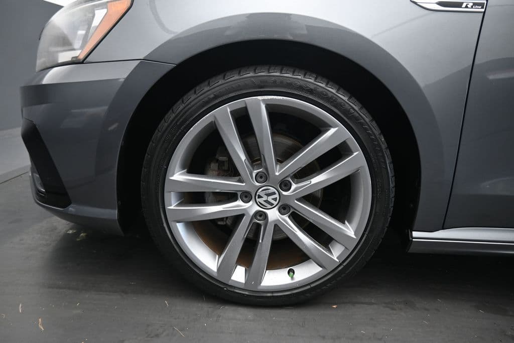 2018 Volkswagen Passat 2.0T R-Line, photo 47 of 56
