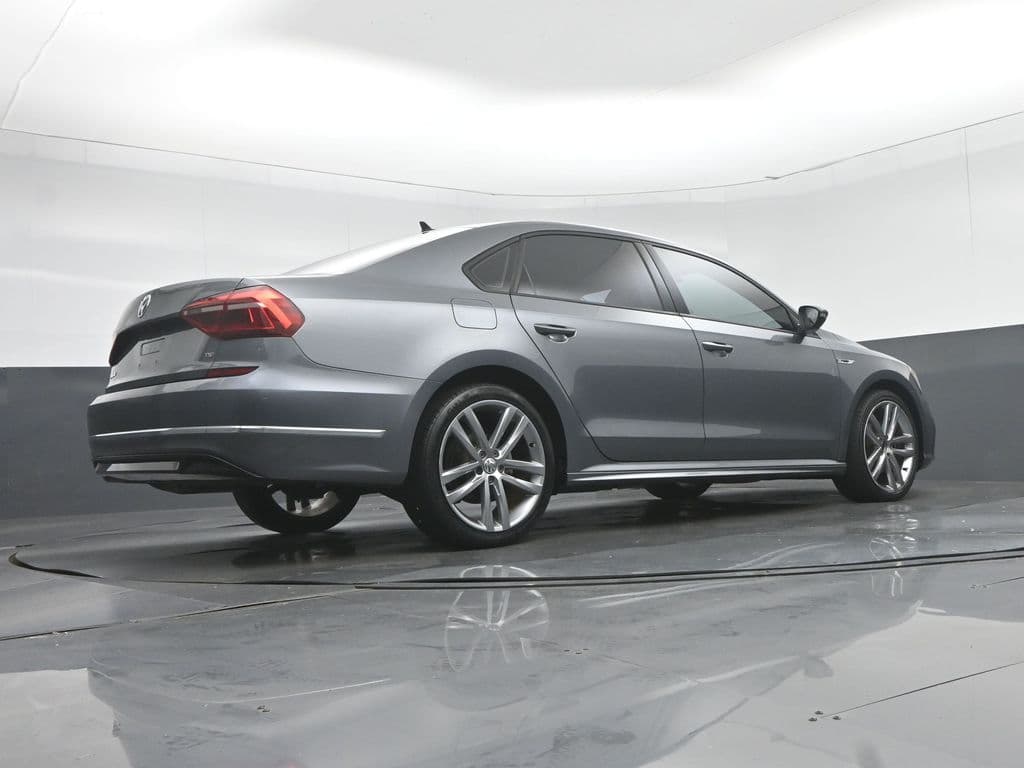 2018 Volkswagen Passat 2.0T R-Line, photo 52 of 56