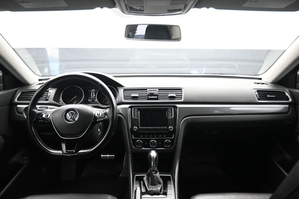 2018 Volkswagen Passat 2.0T R-Line, photo 37 of 56