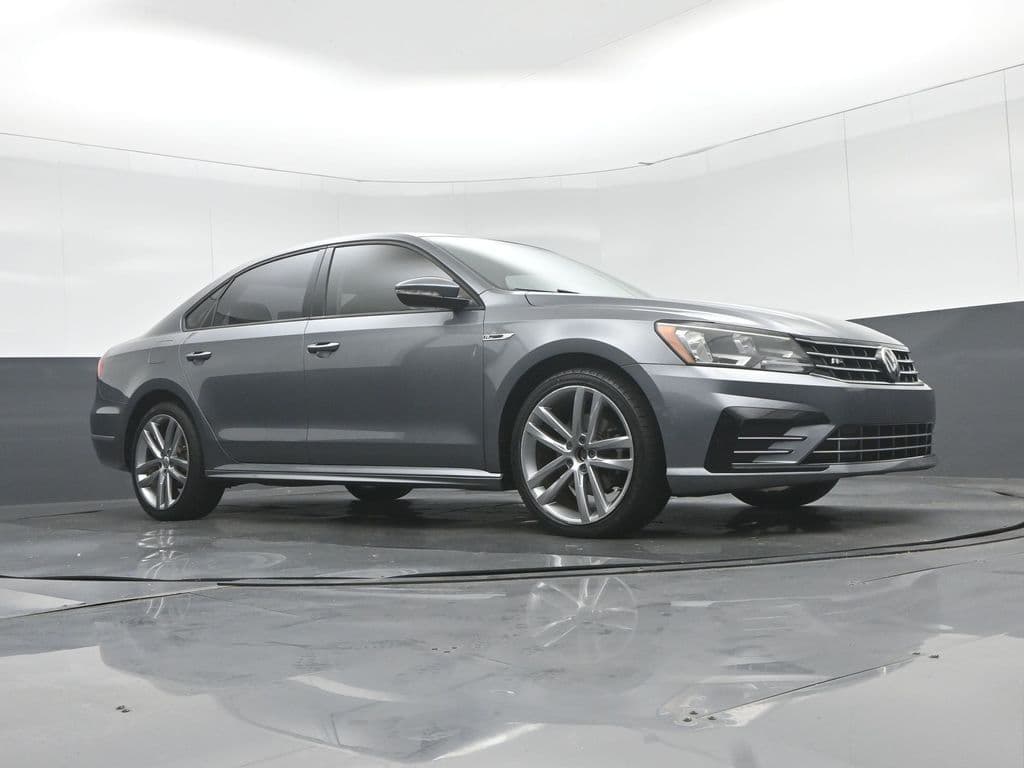 2018 Volkswagen Passat 2.0T R-Line, photo 49 of 56
