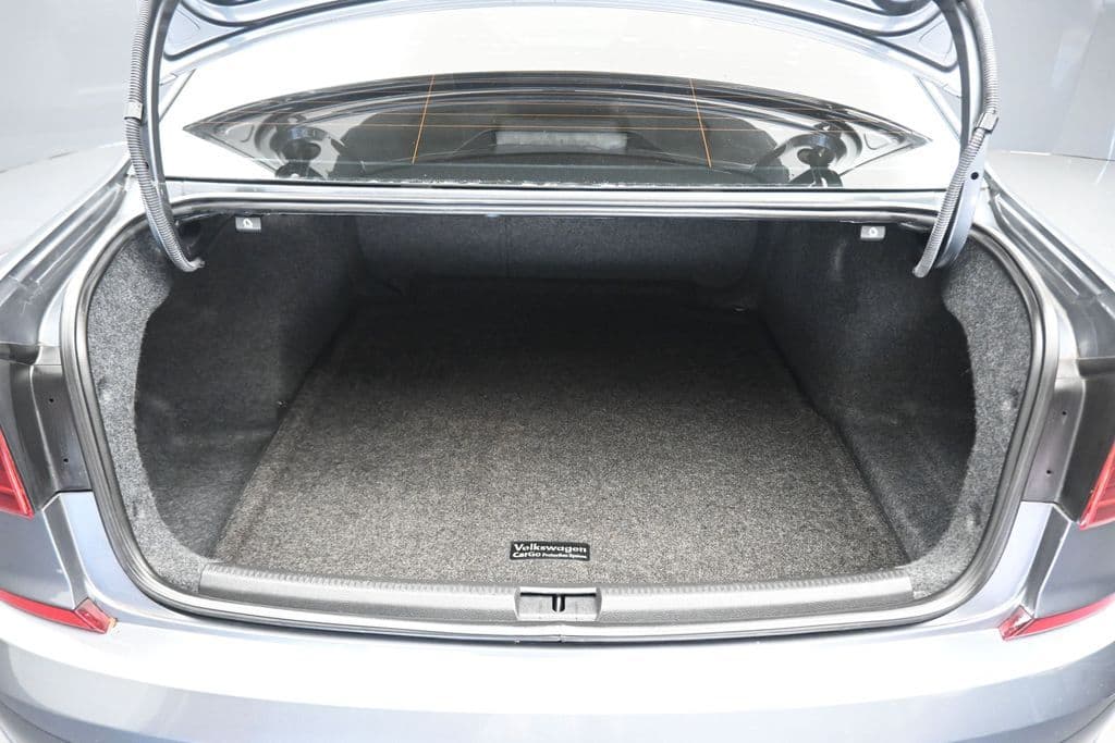 2018 Volkswagen Passat 2.0T R-Line, photo 42 of 56