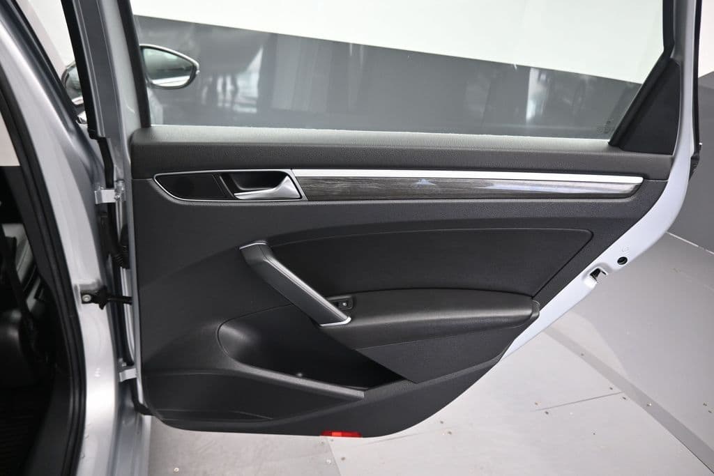 2018 Volkswagen Passat 2.0T SE w/Technology, photo 34 of 59