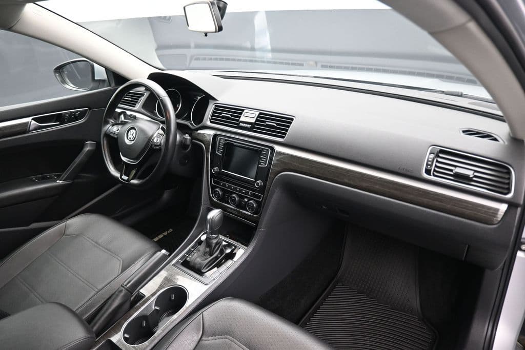 2018 Volkswagen Passat 2.0T SE w/Technology, photo 42 of 59