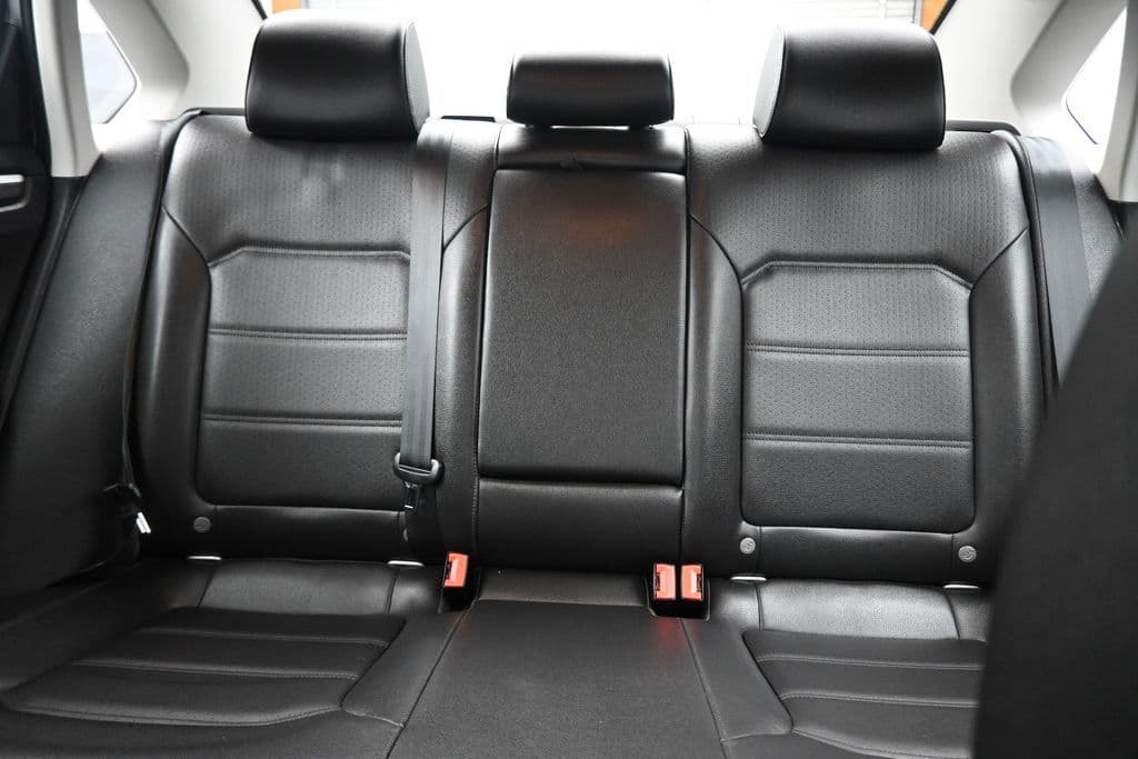 2018 Volkswagen Passat 2.0T SE w/Technology, photo 28 of 59
