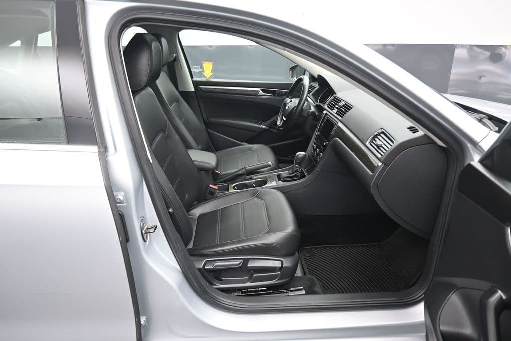 2018 Volkswagen Passat 2.0T SE w/Technology, photo 41 of 59