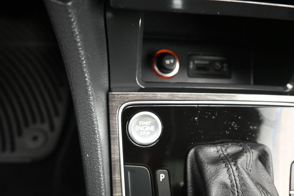 2018 Volkswagen Passat 2.0T SE w/Technology, photo 21 of 59