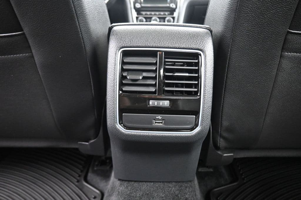2018 Volkswagen Passat 2.0T SE w/Technology, photo 33 of 59