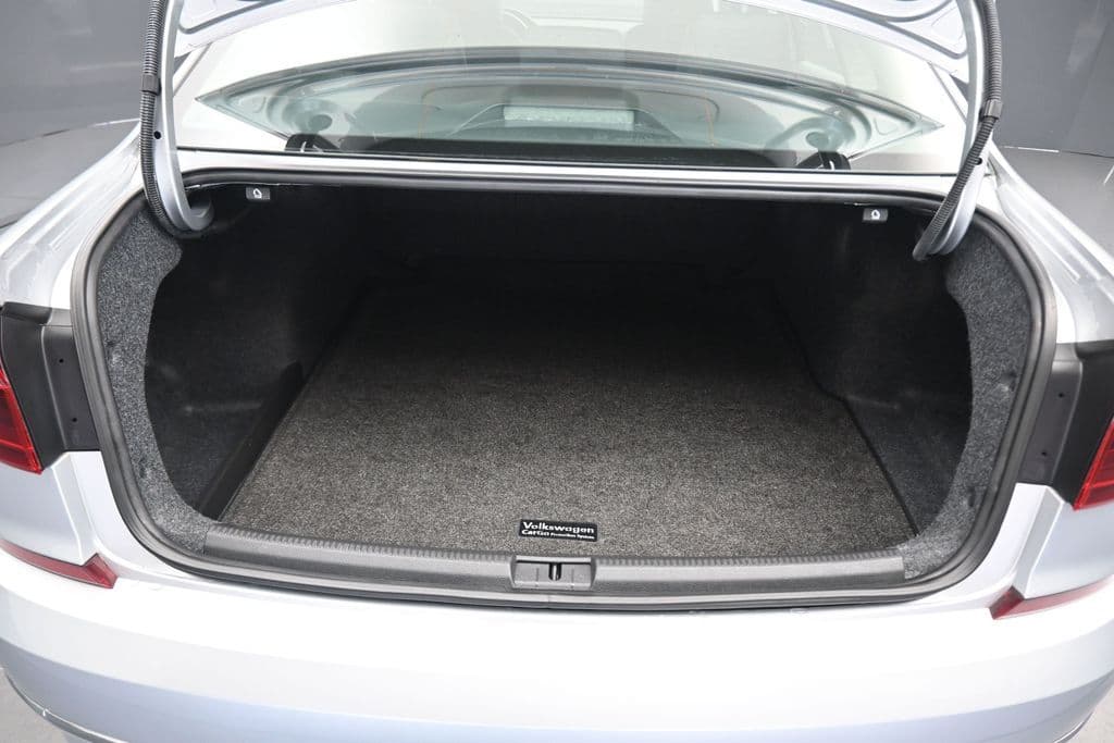 2018 Volkswagen Passat 2.0T SE w/Technology, photo 43 of 59
