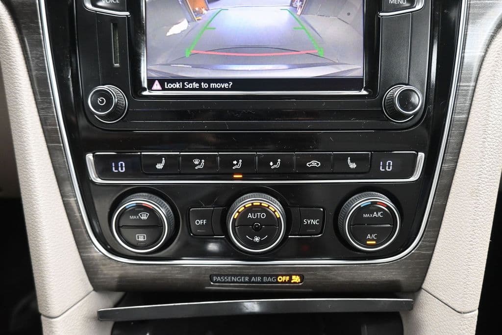 2017 Volkswagen Passat 1.8T SE, photo 20 of 56