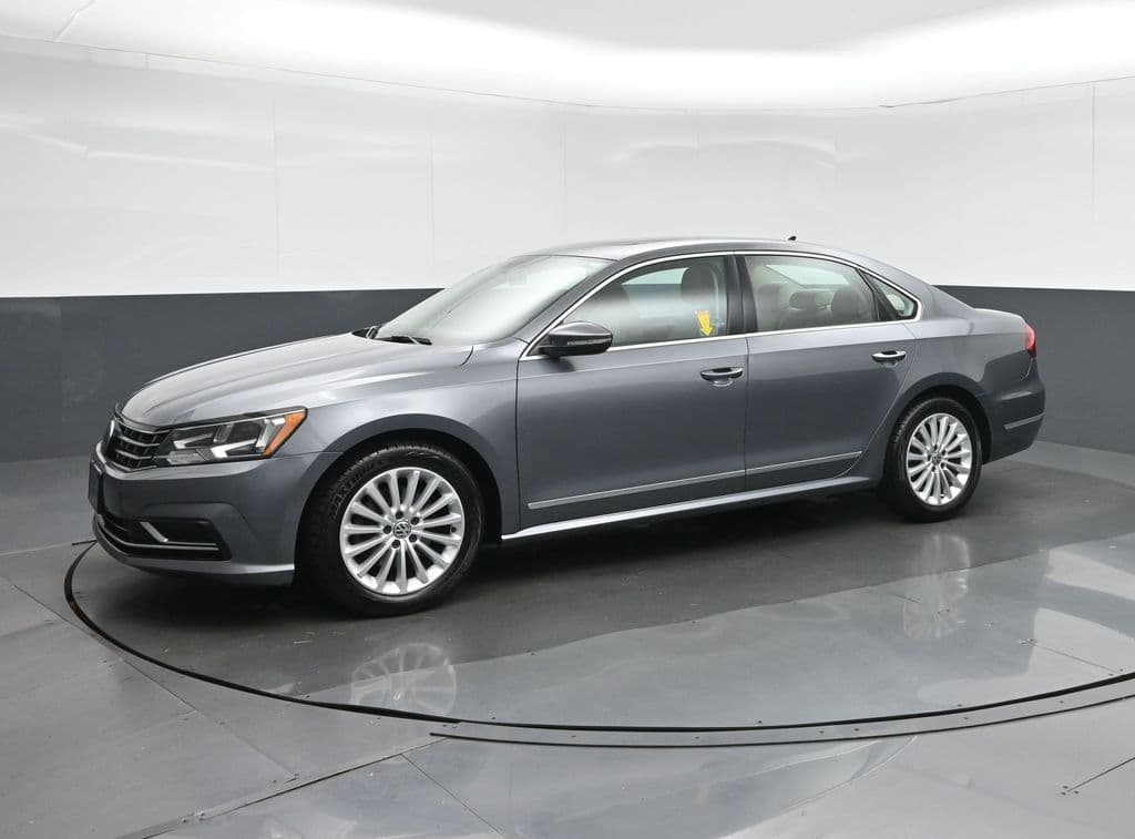 2017 Volkswagen Passat 1.8T SE, photo 3 of 56