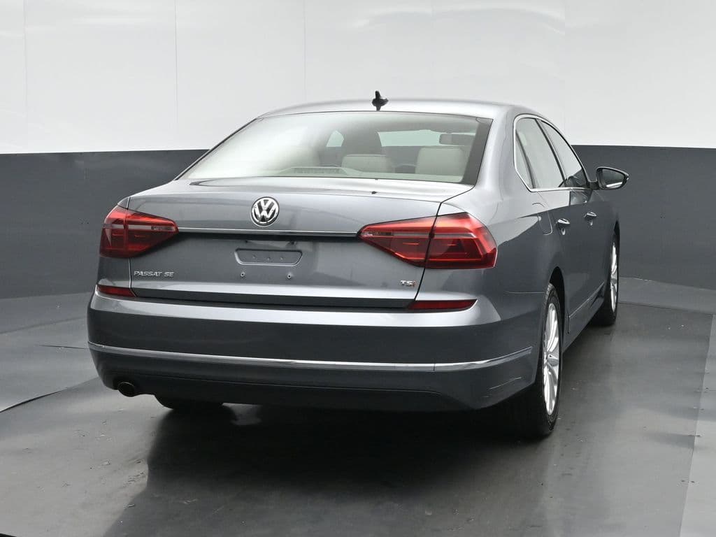 2017 Volkswagen Passat 1.8T SE, photo 6 of 56