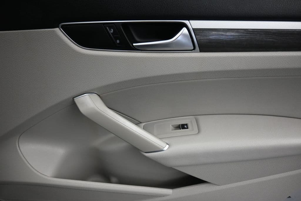 2017 Volkswagen Passat 1.8T SE, photo 41 of 56
