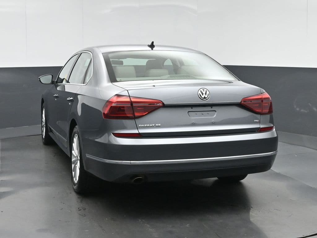 2017 Volkswagen Passat 1.8T SE, photo 5 of 56