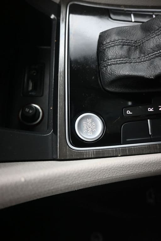 2017 Volkswagen Passat 1.8T SE, photo 22 of 56