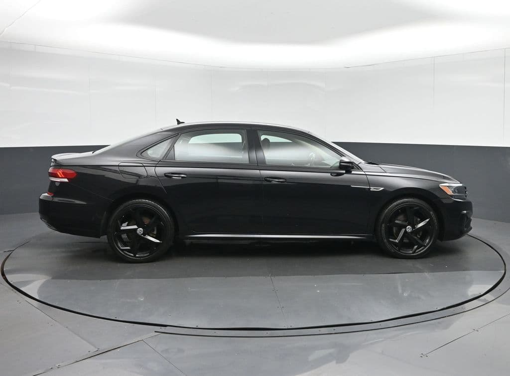 2020 Volkswagen Passat 2.0T R-Line, photo 8 of 62