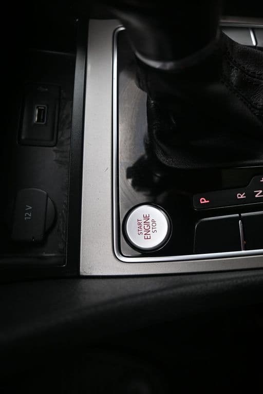 2020 Volkswagen Passat 2.0T R-Line, photo 23 of 62