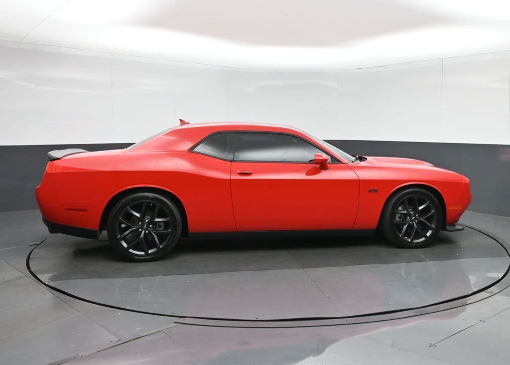 2022 Dodge Challenger R/T, photo 8 of 58