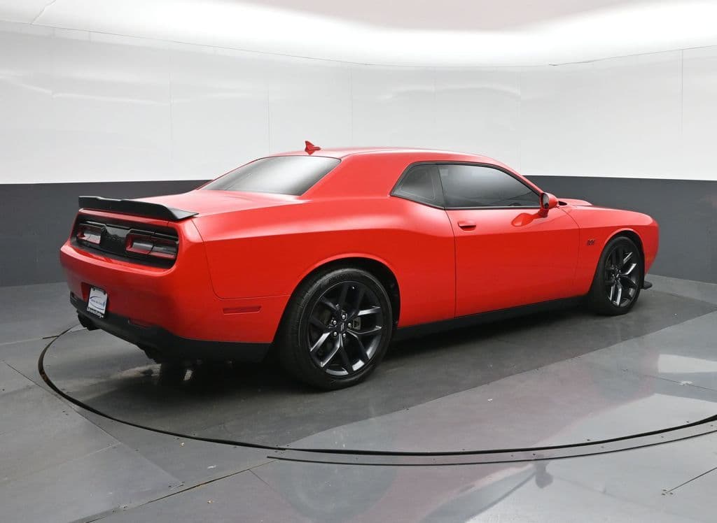 2022 Dodge Challenger R/T, photo 7 of 58