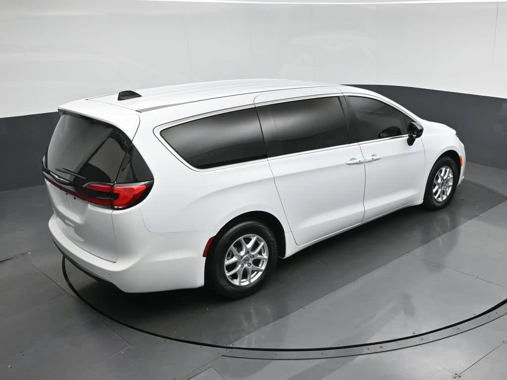 2024 Chrysler Pacifica Touring, photo 75 of 75