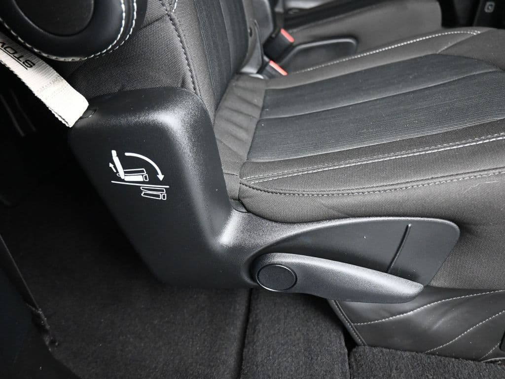 2024 Chrysler Pacifica Touring, photo 48 of 75